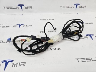 прочая запчасть, ориг. номер 1489049-00, Tesla Model Y 2020-2026