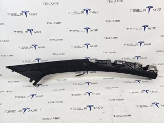 Накладка декоративная стойки А внутренняя правая верхняя Tesla Model X 1 поколение 2015-2021, 1050724-00