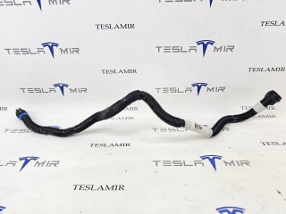 прочая запчасть, ориг. номер 1504721-00, Tesla Model 3 2017-2021
