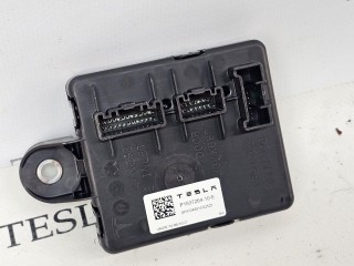 Блок ретрофит (ccs2), ориг. номер 1537264-10-E, Tesla Model 3 2 поколение 2024-2026
