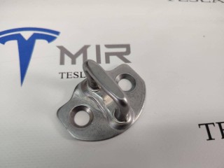 Петля (ригель) замка двери, ориг. номер 1525919-00, Tesla Model 3 1 поколение 2021-2024