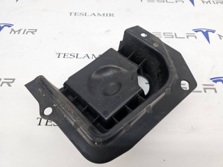 Накладка опоры (стакана) амортизатора правая, ориг. номер 1494084-00, Tesla Model Y 1 поколение 2020-2026