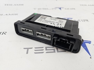 Модуль (блок) управления двери передний, ориг. номер 1003101-00, Tesla Model S 1 поколение [рестайлинг] 2016-2021
