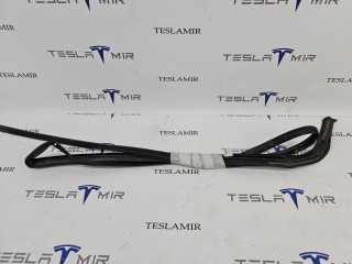 Уплотнитель порога (филенки дверей) правый нижний Tesla Model S 1 поколение [рестайлинг] 2016-2021, 6009588-00