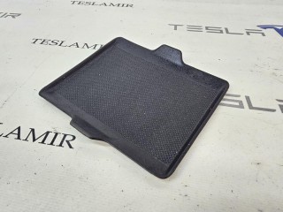 Коврик резиновый вещевого ящика, ориг. номер 1755530-00, Tesla Model 3 1 поколение 2021-2024
