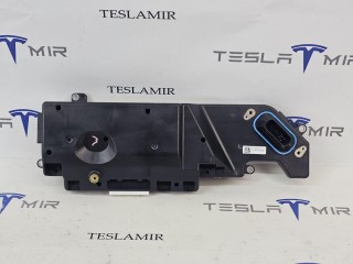 Контроллер основной батареи BMS, ориг. номер 1106394-71, 1106394-71-P, Tesla Model 3 2 поколение 2024-2026