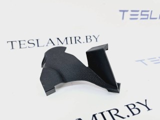Накладка декоративная петли капота левая, ориг. номер 1112071-00, Tesla Model 3 1 поколение 2021-2024