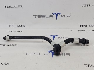 прочая запчасть, ориг. номер 1077577-00, Tesla Model Y 2020-2026