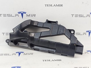 Кронштейн крепления обшивки багажника правый, ориг. номер 1992190-00, Tesla Model Y 1 поколение 2020-2026