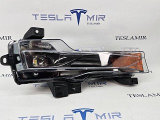 Фара противотуманная (ПТФ) правая, ориг. номер 1077392-00, 1624798-00, Tesla Model 3 1 поколение 2017-2021