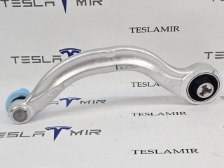 Рычаг передний продольный нижний (банан) левый, ориг. номер 1044354-00, Tesla Model 3 1 поколение 2021-2024