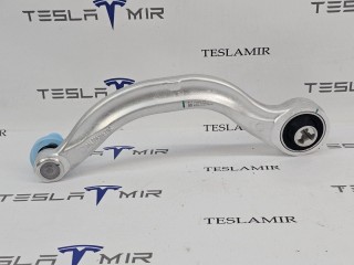 Рычаг передний продольный нижний (банан) левый, ориг. номер 1044354-00, Tesla Model 3 1 поколение 2021-2024