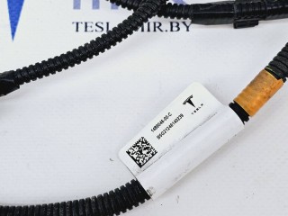 прочая запчасть, ориг. номер 1489046-00, Tesla Model Y 2020-2026