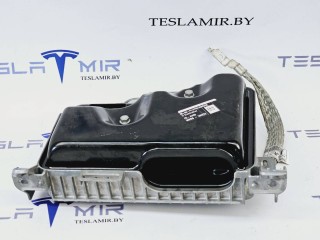 прочая запчасть, ориг. номер 1497327-00, 1497319-00, Tesla Model Y 2020-2026