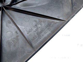 Подкапотный пластик бокса передний, ориг. номер 1060474-00, 1060475-00, Tesla Model S 1 поколение [рестайлинг] 2016-2021