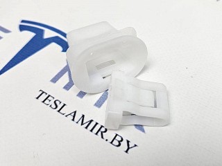 Защелка сидений 2-го ряда, ориг. номер 1016824-00, Tesla Model S 1 поколение [рестайлинг] 2016-2021