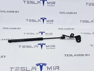 Амортизатор (упор) капота, ориг. номер 1089586-00, 1091870-00, 1091472-00, Tesla Model 3 1 поколение 2021-2024