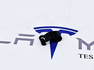 прочая запчасть, ориг. номер 1451870-00, Tesla Model S 2012-2016