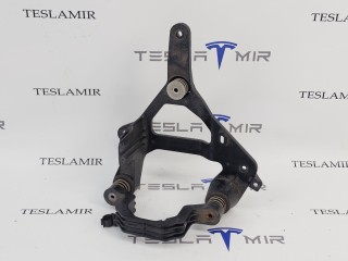 кронштейн насоса пневмоподвески Tesla Model S 1 поколение [рестайлинг] 2016-2021, 1060855-00