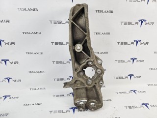 Кулак поворотный передний правый Tesla Model S 1 поколение [рестайлинг] 2016-2021, 1030606-00