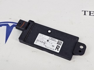 bluetooth антенна Tesla Model Y 1 поколение 2020-2026, 1968099-00