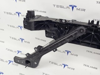 передняя панель (телевизор), ориг. номер 1949869-00, 1974876-00, Tesla Model Y 2 поколение 2020-2026
