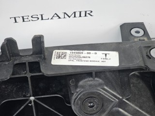 передняя панель (телевизор), ориг. номер 1949869-00, 1974876-00, Tesla Model Y 2 поколение 2020-2026