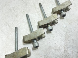 держатель (крепление) форсунки, ориг. номер A6110160738, Mercedes-Benz C W203 2000-2004