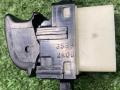 GE4T66370A кнопка стеклоподъемника двери передней левой Mazda 323 6 поколение 2001г. - фото №7