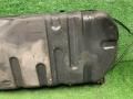 D20142110B, D120-42-110 топливный бак Mazda Demio 1 поколение 1999г. - фото №8