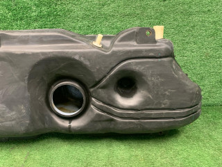 топливный бак, ориг. номер YARIS, Toyota Vitz  XP10 1999-2001