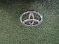 8125022030A0 эмблема Toyota Avensis Verso 1 поколение 2003г. - фото №5