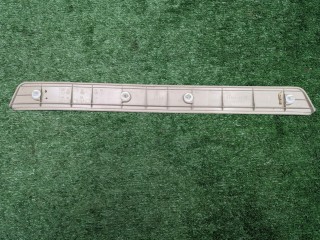 накладка внутренняя на порог передняя правая, ориг. номер 6791048020, 6791048040, 6791348030, 6791048011, 6791048031, 6791348020, Toyota Harrier 2 XU30 2003-2013