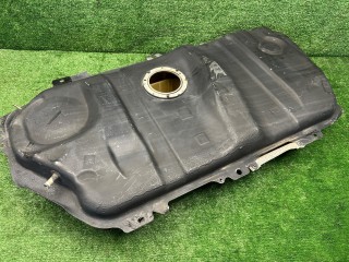 топливный бак, ориг. номер 7700144030, Toyota Ipsum  SXM10 [рестайлинг] 1998-2009