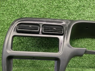 декоративная накладка торпедо, ориг. номер 7382167H00, Suzuki Carry