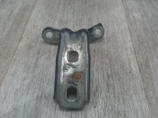 петля двери нижняя, Chevrolet Cruze 2008-2012