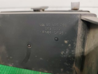корпус блока предохранителей, ориг. номер 90506790, Opel Vectra 1995-2000
