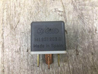 Реле кондиционера, ориг. номер 141951253B, Skoda Octavia 1996-2000