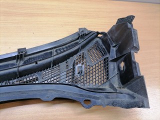 жабо под лобовое стекло, ориг. номер BBM4507R1, Mazda 3 2006-2009