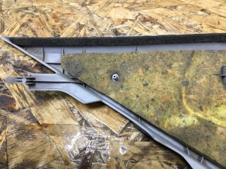 Накладка на стойку, ориг. номер GJ6A688E0, Mazda Mazda 6 2005-2008