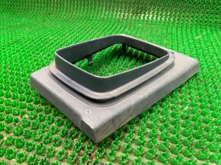 накладка кулисы декоративная, ориг. номер 357863209A, Volkswagen Passat 1988-1997