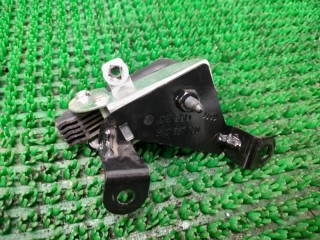 Крючок багажника, ориг. номер 5M0867730, Volkswagen Golf Plus 2009-2014