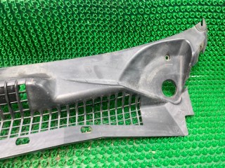 жабо под лобовое стекло, ориг. номер 6686299J00, Nissan Primera 1990-1997