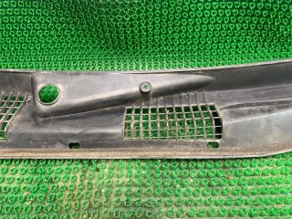 жабо под лобовое стекло, ориг. номер 6686299J00, Nissan Primera 1990-1997