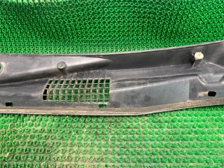 жабо под лобовое стекло, ориг. номер 6686299J00, Nissan Primera 1990-1997