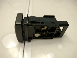 Кнопка DSC OFF, ориг. номер 15A469, Mazda Mazda 6 2002-2005