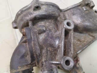 корпус водяного насоса, ориг. номер 037121013, Volkswagen Passat 1988-1997
