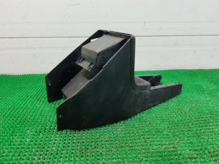 Консоль (центральная часть), ориг. номер 357863243, volkswagen Passat 1988-1997