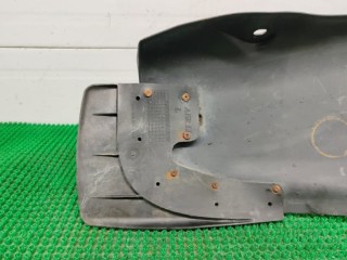 подкрылок, ориг. номер 8200117290, Renault megane 2002-2006