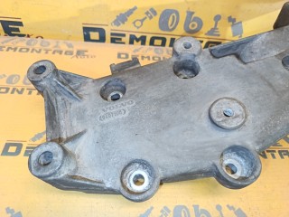 Кронштейн генератора, ориг. номер 9497106, Volvo V40 VW14 1999-2002